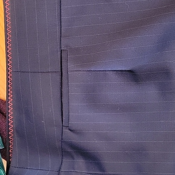 CLOSET CLEAROUT | J Crew Factory | Original Fit Pinstriped Pencil Skirt | Size 4 - Picture 6 of 7